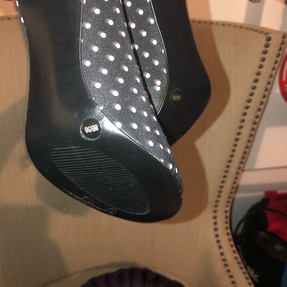 Shoes - Picture 3 of 3